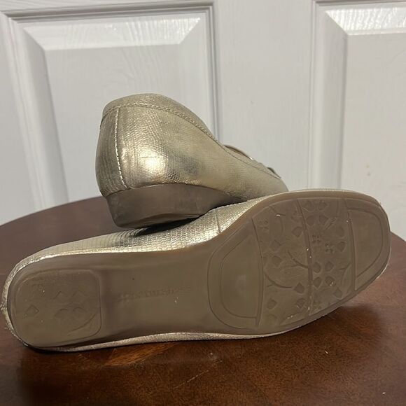 🔥Naturalizer Gadget N5 Comfort Golden Slip-on Loafers - Sz 9N - great condition - Picture 6 of 9
